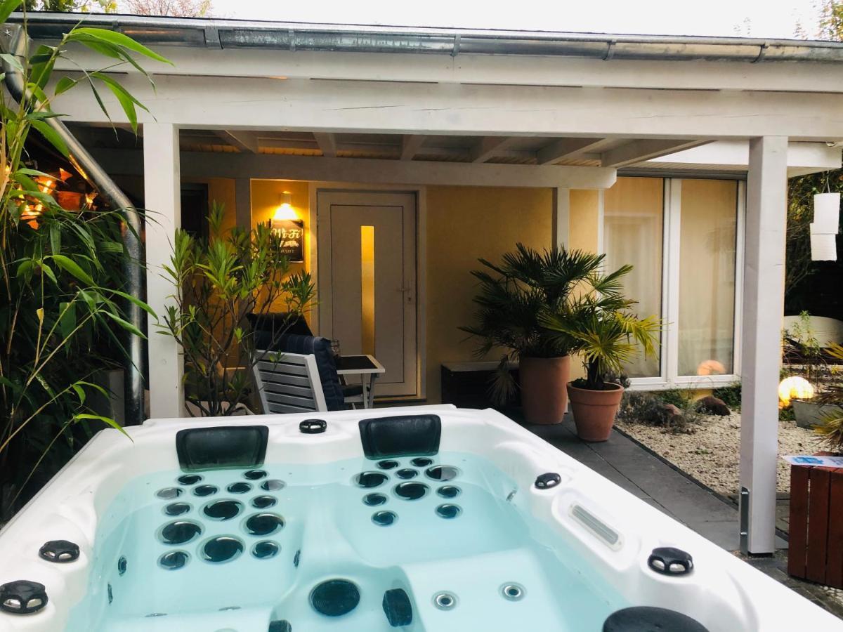 Apartment Tinyhouse Mit Pool, Outdoor Whirlpool Und Garten Petershagen-Eggersdorf 外观 照片