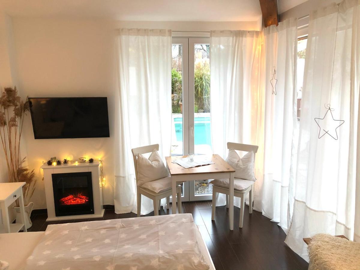 Apartment Tinyhouse Mit Pool, Outdoor Whirlpool Und Garten Petershagen-Eggersdorf 外观 照片