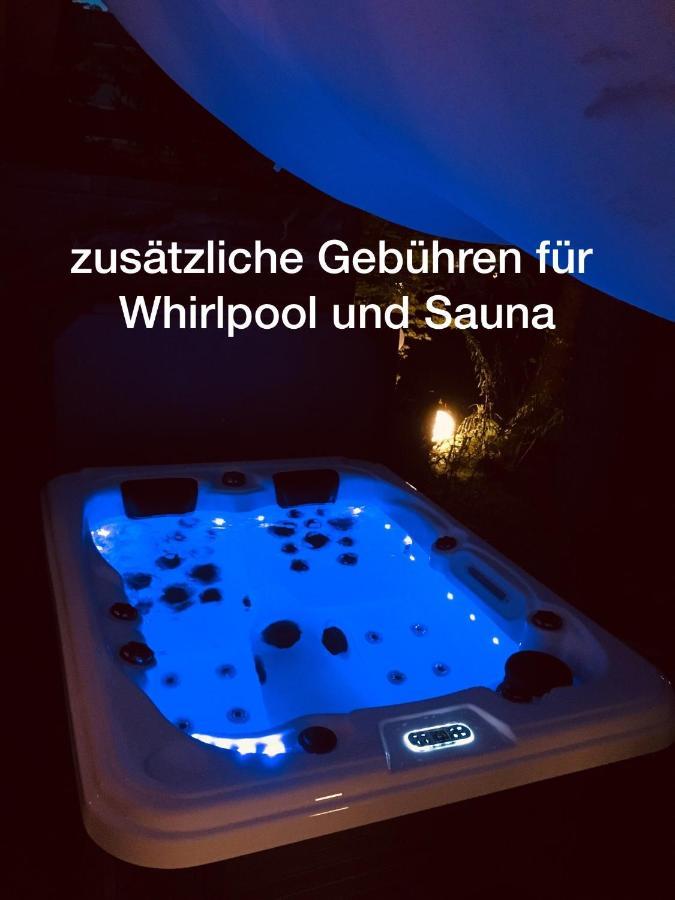 Apartment Tinyhouse Mit Pool, Outdoor Whirlpool Und Garten Petershagen-Eggersdorf 外观 照片