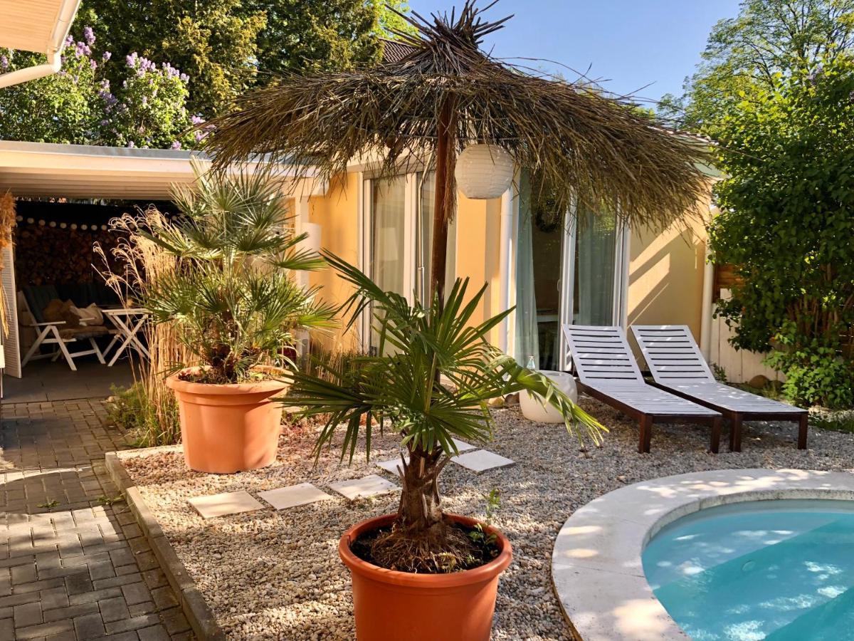 Apartment Tinyhouse Mit Pool, Outdoor Whirlpool Und Garten Petershagen-Eggersdorf 外观 照片
