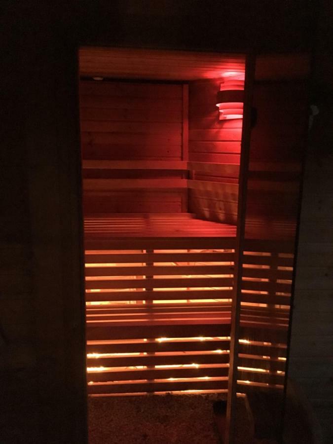 Apartment Tinyhouse Mit Pool, Outdoor Whirlpool Und Garten Petershagen-Eggersdorf 外观 照片